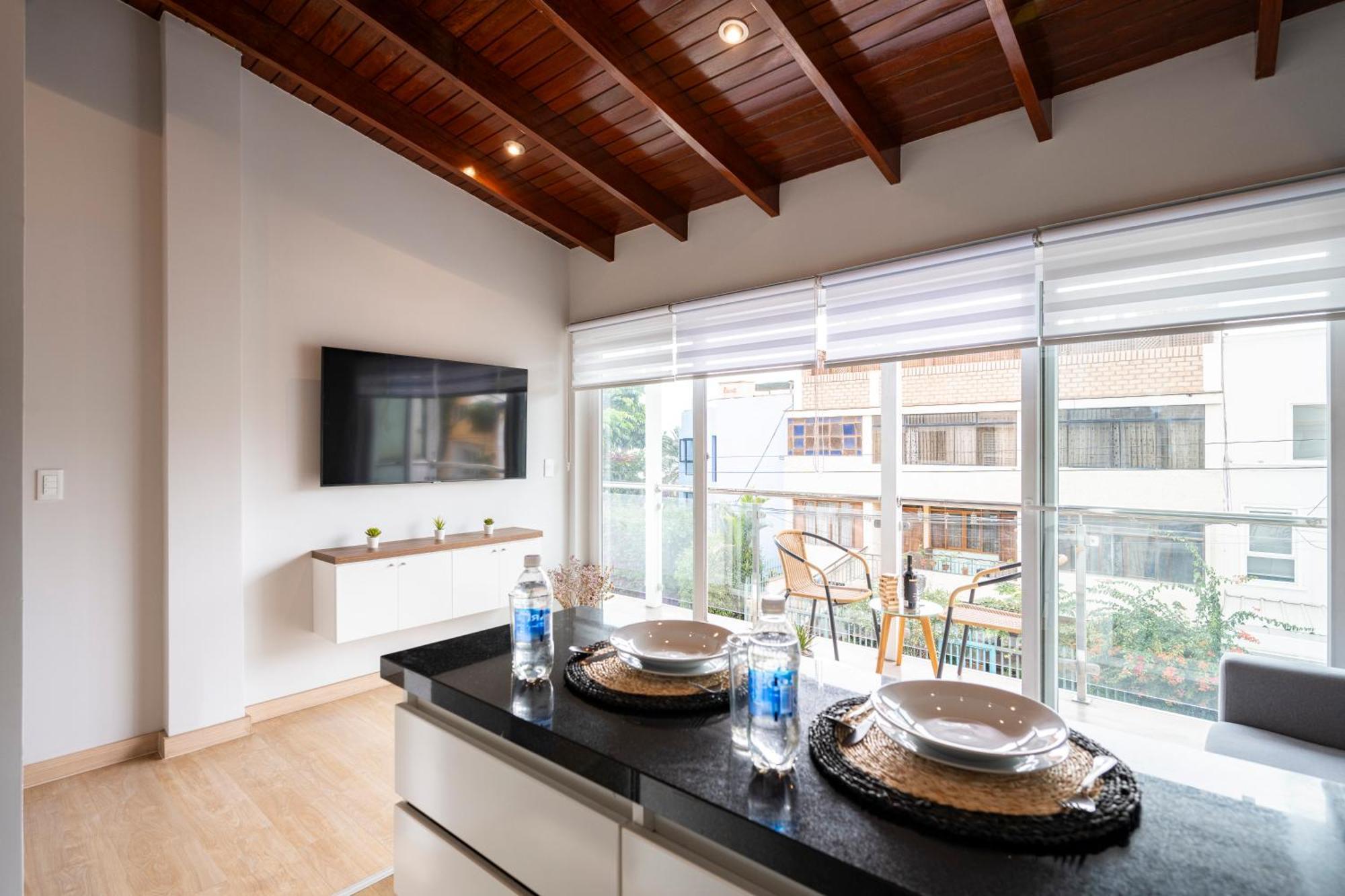 Private Residences By Vibrant Apartment Lima