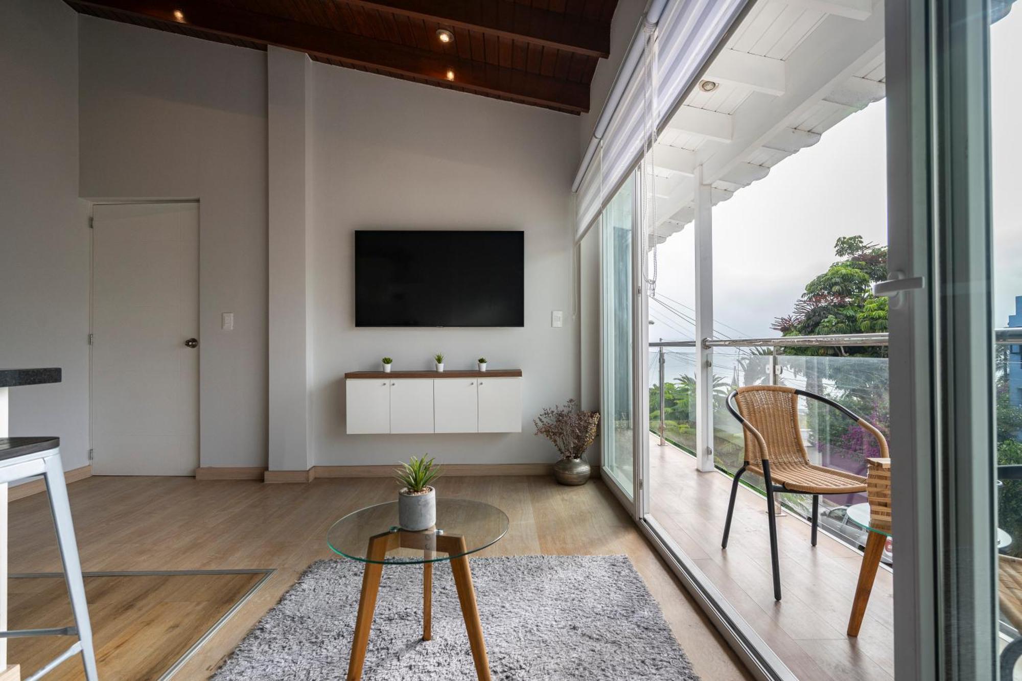 Private Residences By Vibrant * Lima
