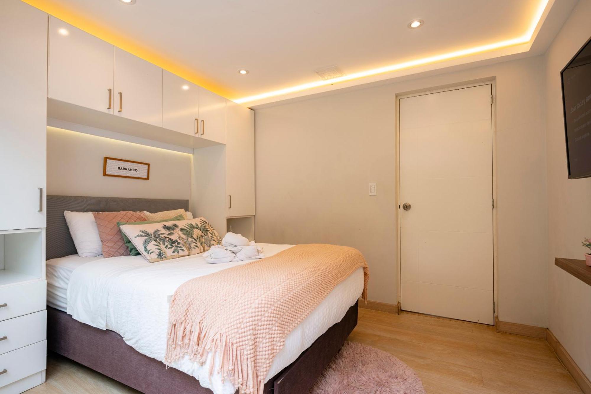Private Residences By Vibrant Apartment Lima