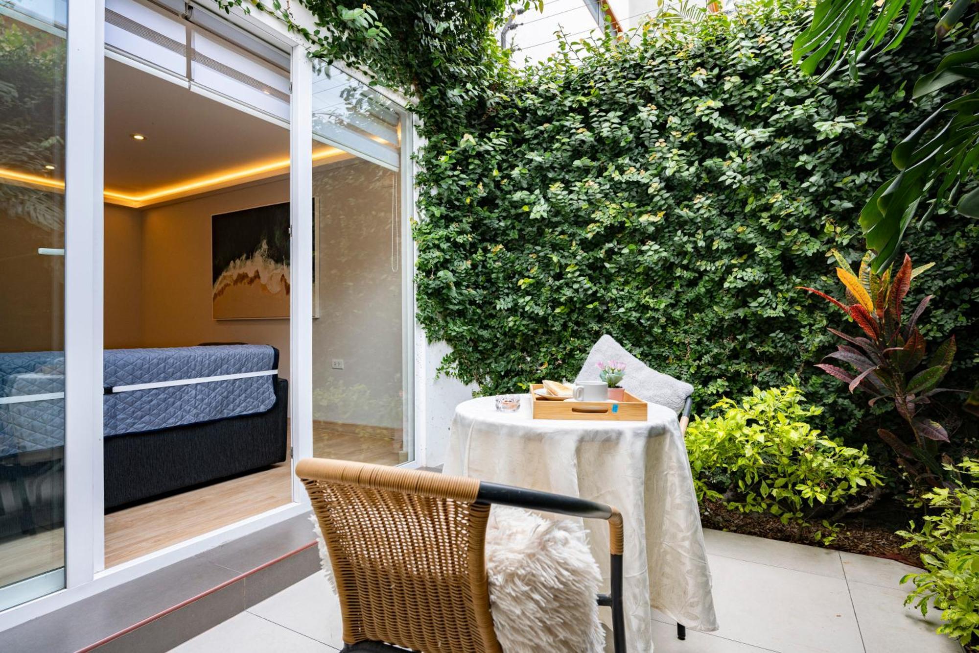 Private Residences By Vibrant Lima